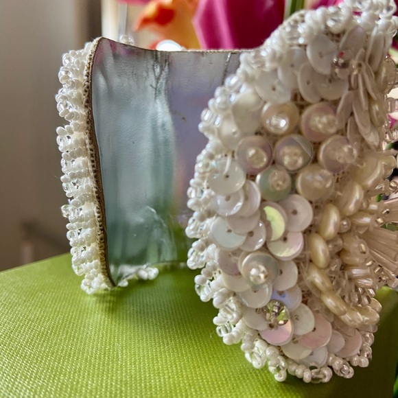 Off white Beaded cuff bracelet - Picture 6 of 8